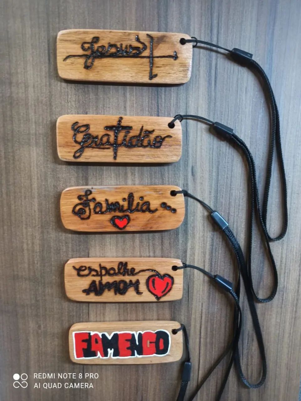 Chaveiros de madeira434736083847751685