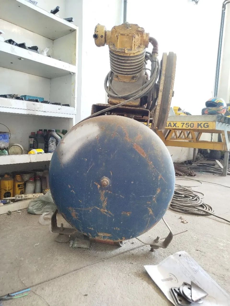 Compressor industrial 200 Litros - Foto 2