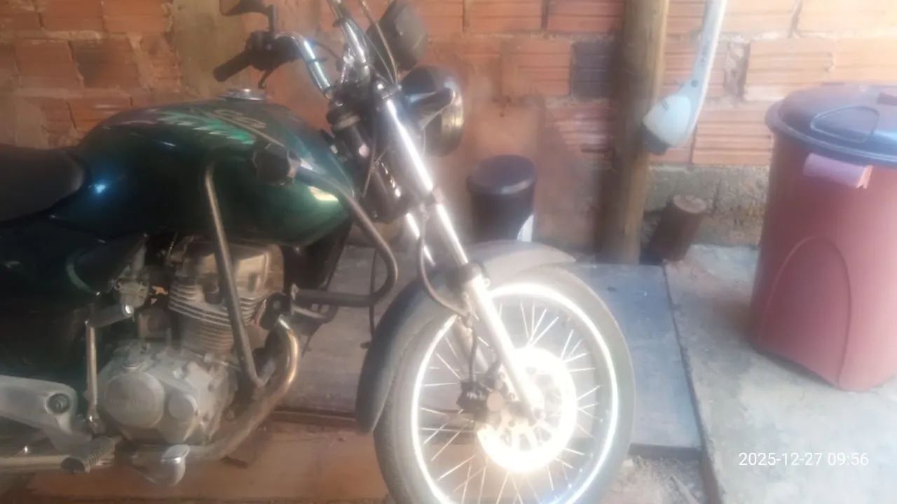 Vendo linda moto cg top tudo novo  - Foto 2