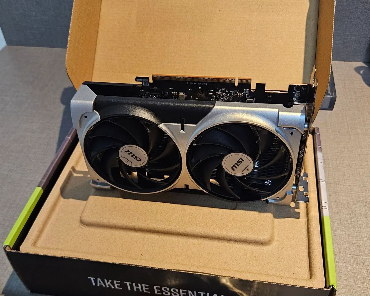 RTX 5050 OC 8GB MSI - Foto 2