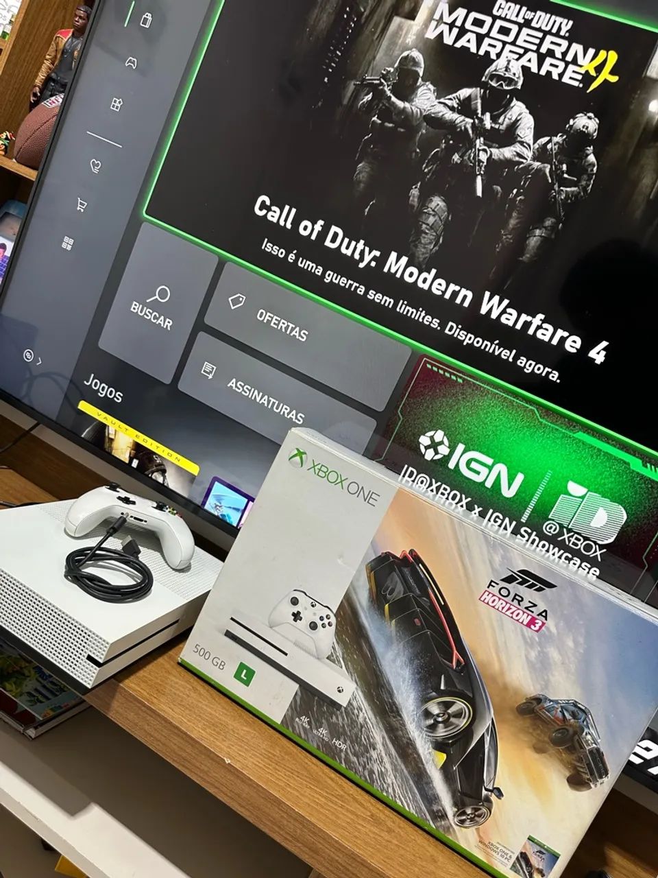 XBOX ONE S EM PERFEITO ESTADO