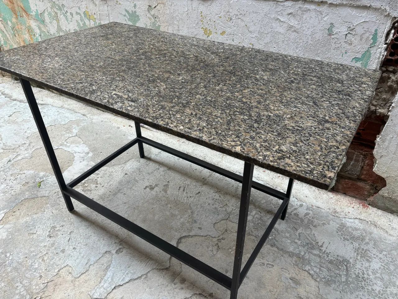 Mesa / Bancada de Granito com Base de Ferro (150 cm x 80 cm) - Foto 2