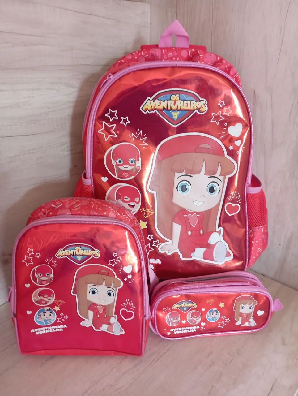 Mochila da Gi ( irmã do Lucas Neto)