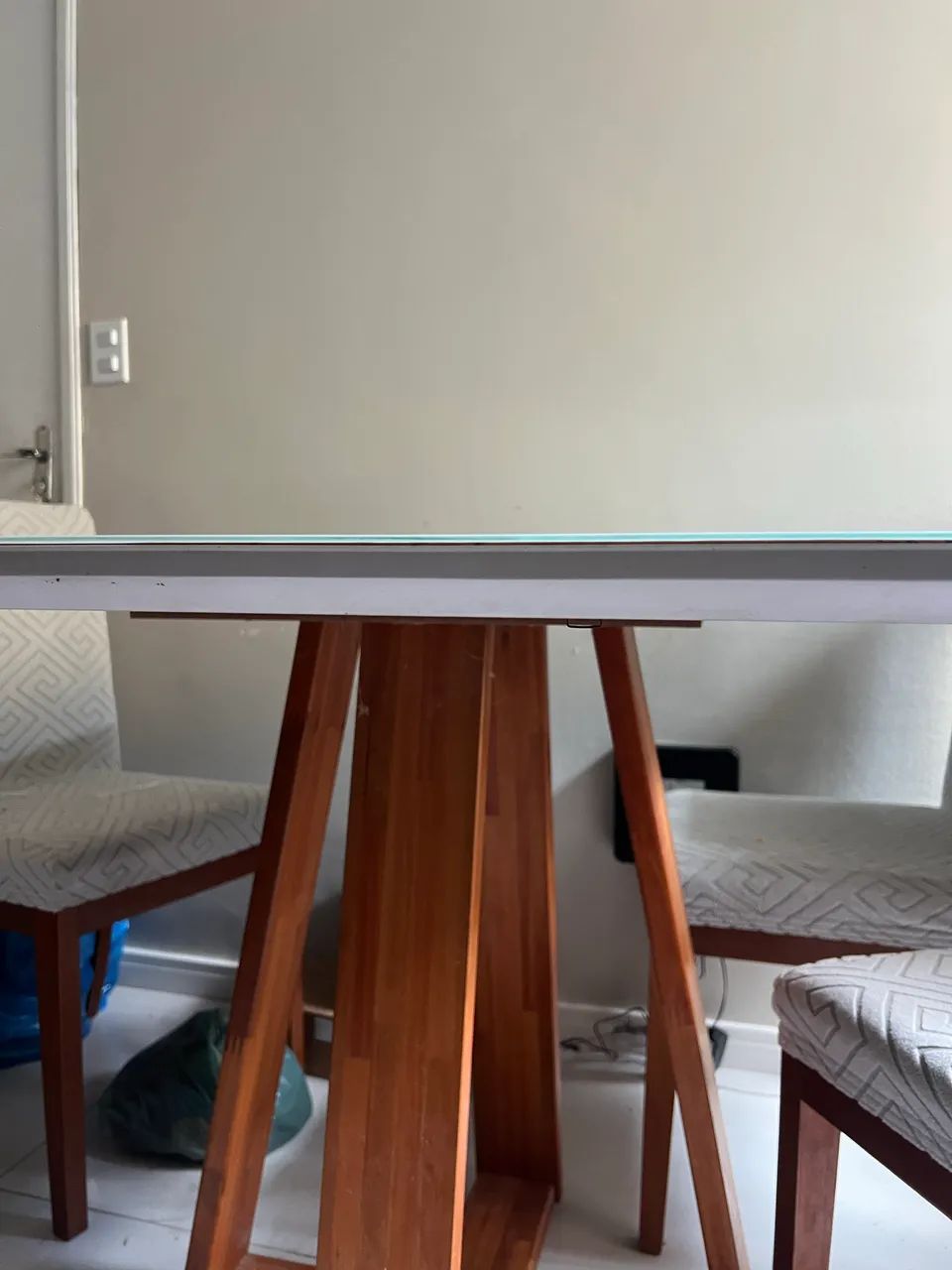 Mesa com tampo de vidro - Foto 2