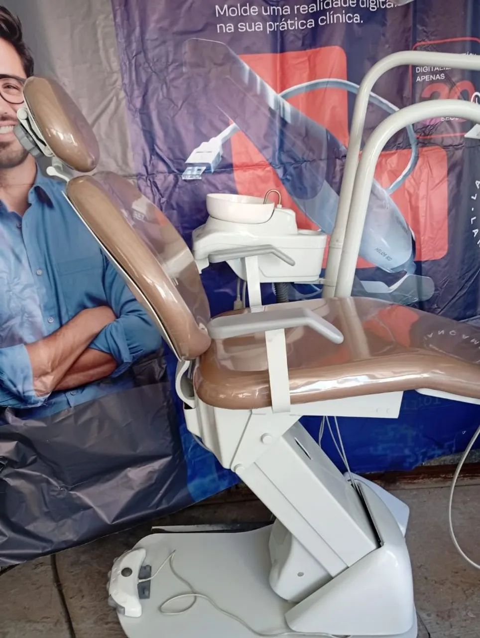 Cadeiras odontológicas reformadas  - Foto 3