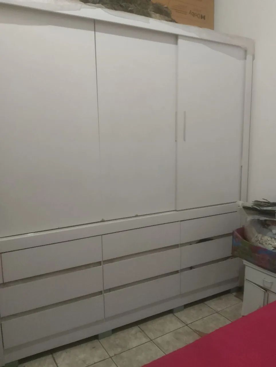 Guarda-roupa com 3 portas e 9 gavetas  - Foto 2