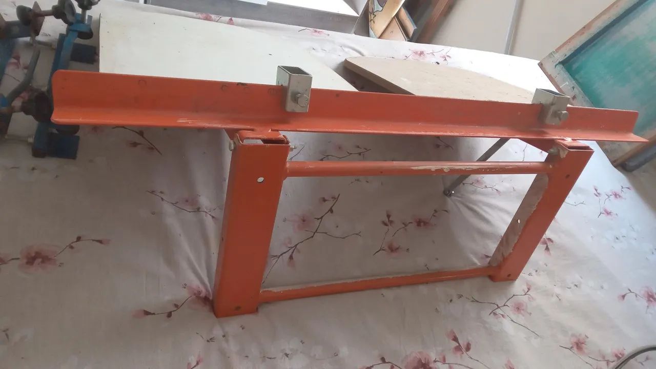 Mesa de silk-screen - Berço duplo de parede