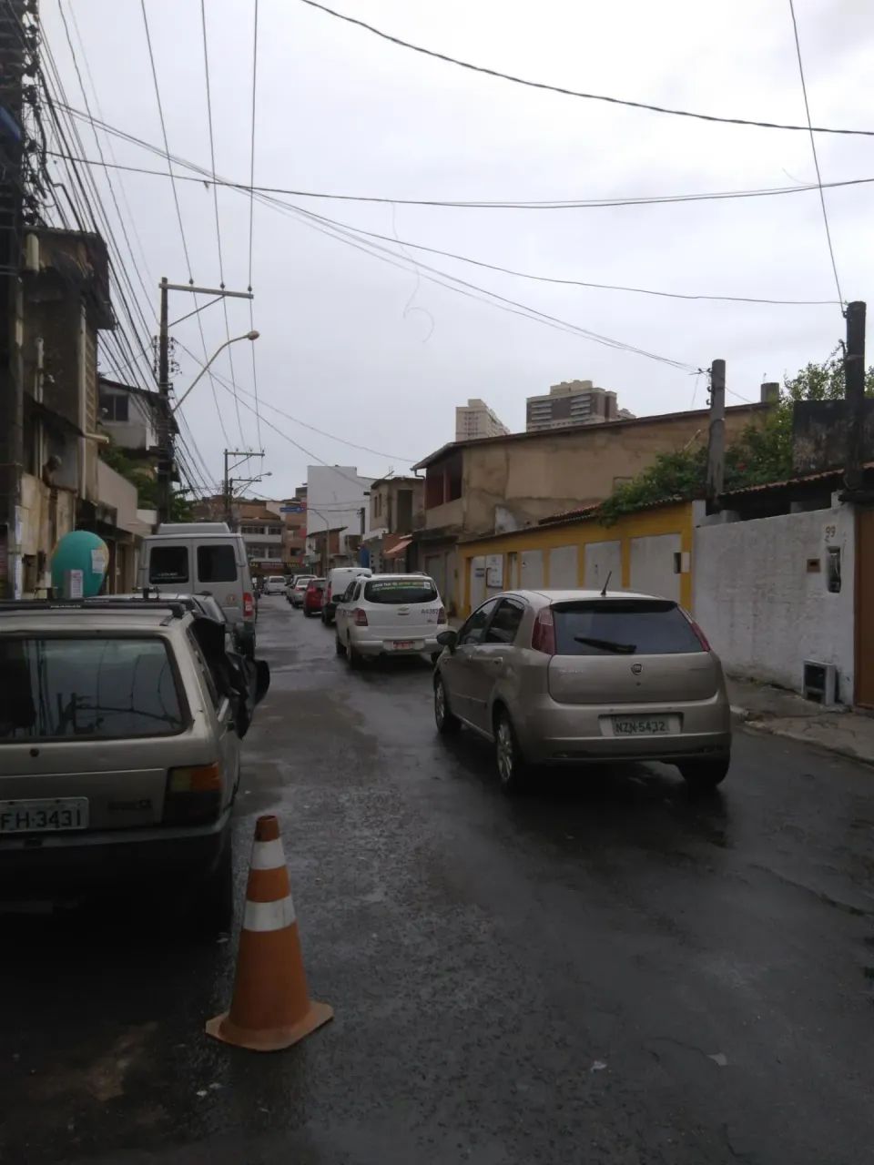 PRÉDIO à Venda BOCA DO RIO, SALVADOR 9 cômodos, 5 banheiros, 4 vagas. - Foto 3