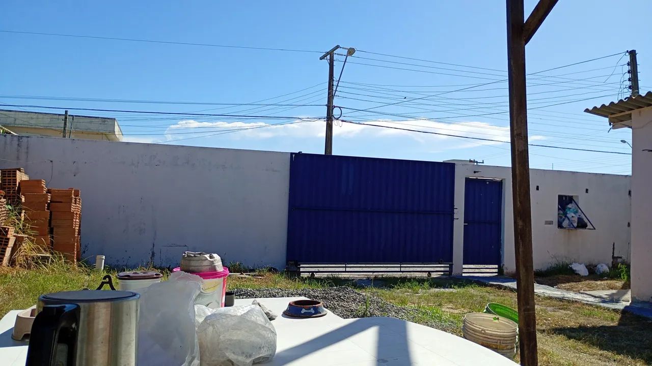 Aluga-se um quarto para moça estudante - Foto 3