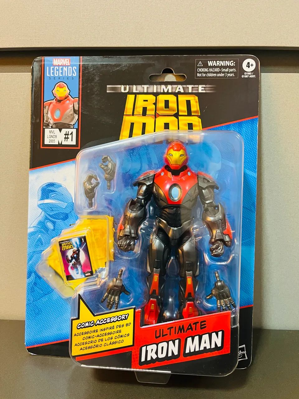 ULTIMATE IRON MAN - Marvel Legends