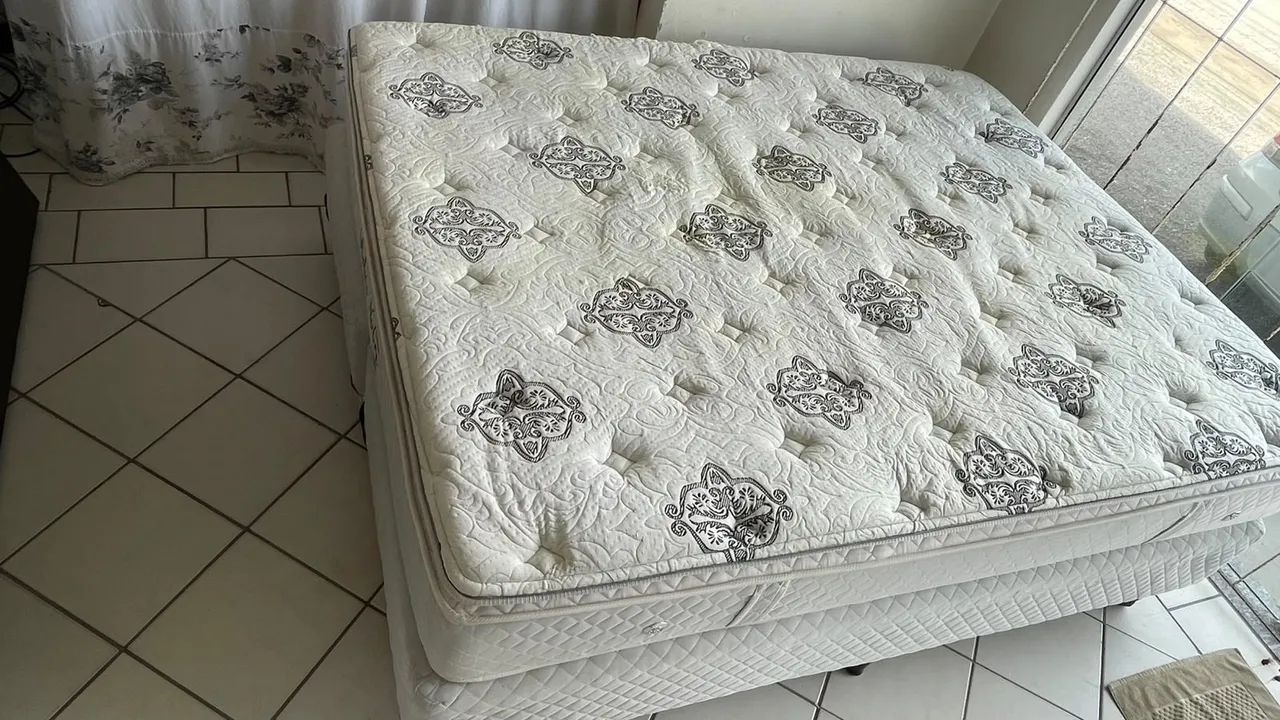 Cama box queen estado de nova  - Foto 2