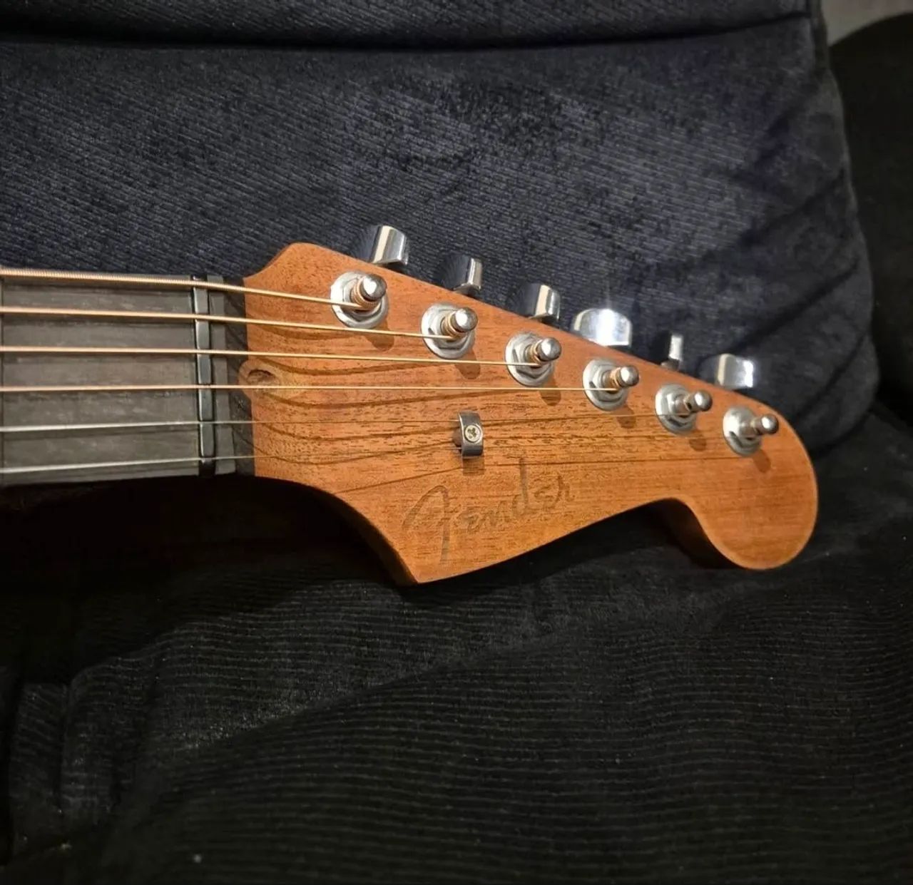 Violão guitarra fender acoustasonic Jazzmaster Edição Limitada  - Foto 6