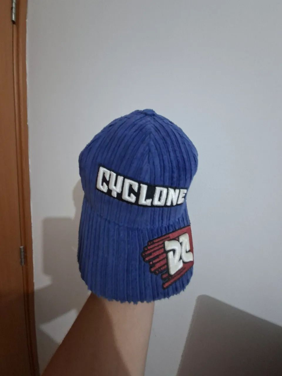 VENDO BONÉ CYCLONE VELUDO - Foto 4