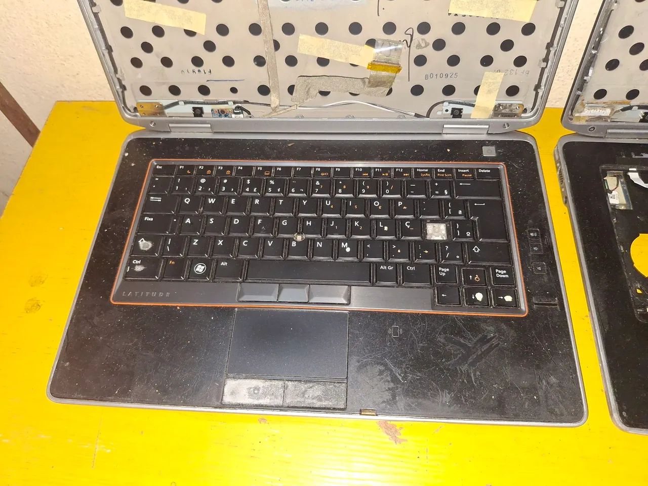 Lote Notebook Dell Latitude P/ Peças - Carcaça E Placa Mãe Sem CPU - Foto 2