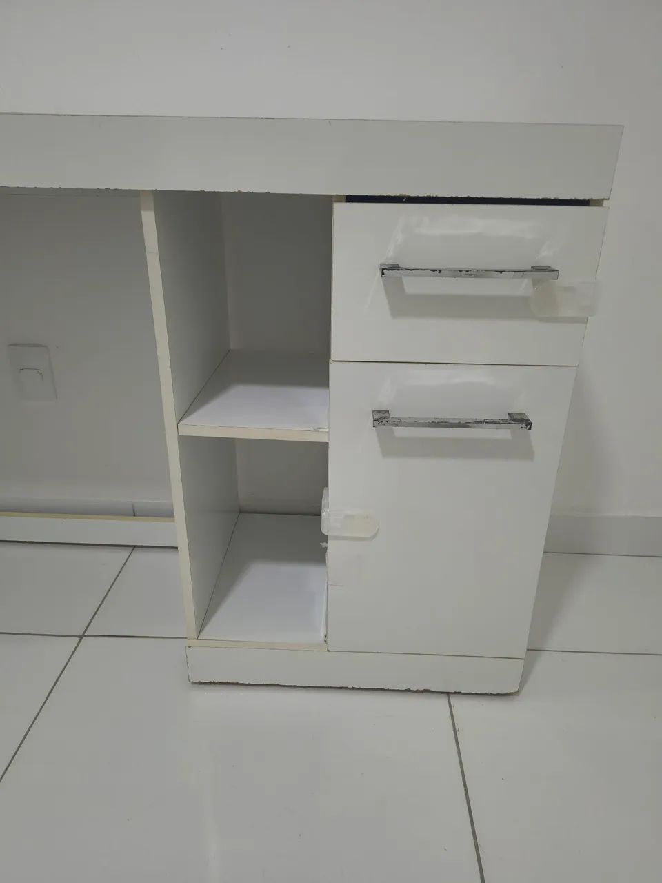 Escrivaninha branca  - Foto 2