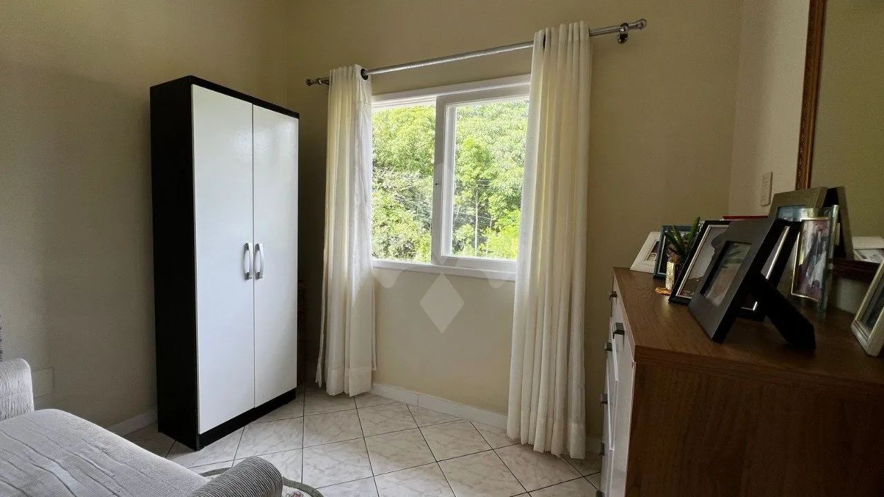 Casa com três dormitórios à venda no Centro de Garopaba/SC - Foto 5