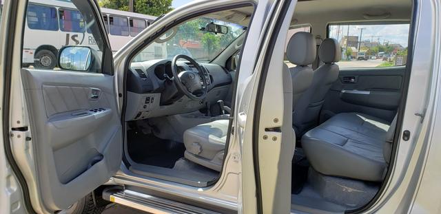 Hilux srv diesel 4x4 automática impecável - Foto 11