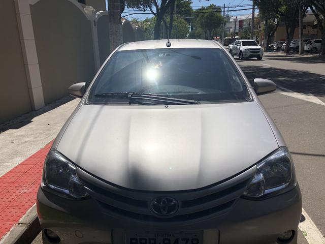Vendo Toyota etios sedã x 1.5