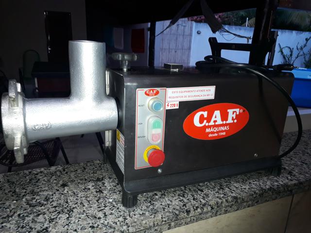 Moedor marca CAF Modelo 22 inox com sistema de segurança NR12 zerado