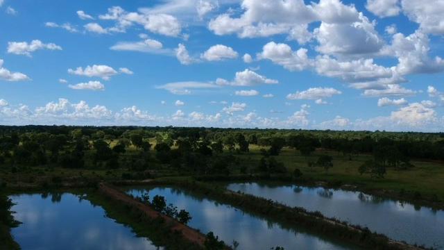 Fazenda em Livramento com piscina, muito pasto, represas e lago - Foto 2