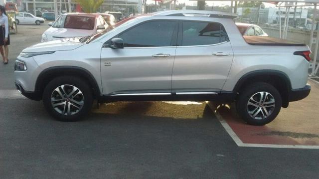FIAT TORO VOLCANO 4X4 2.0 16V AT9 Prata 2017/2018 - Foto 9