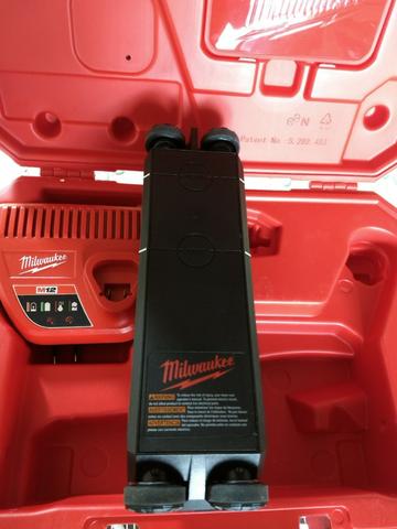 Detector A Bateria Sub Scanner 12v Milwaukee 2291-159 -220 V - Foto 5