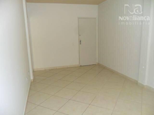 Apartamento com 3 quartos para alugar, 130 m² por R$ 1.100/mês - Olaria - Vila Velha/ES