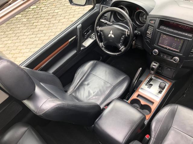 Pajero 3.2 HPE 3p Diesel 4x4 + Teto + xenon - Foto 5