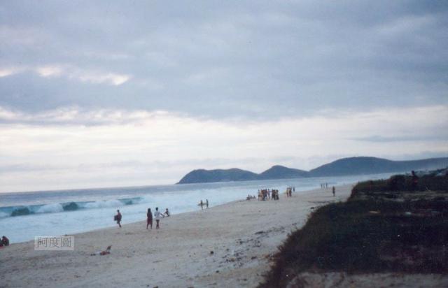 Ótimos terrenos financiados em Condomínio de frente à praia de Jaconé, Saquarema - Foto 8
