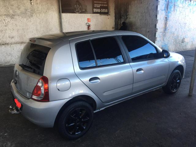 Renault Clio Expression 4P 1.0 16V - 2014 - Foto 2