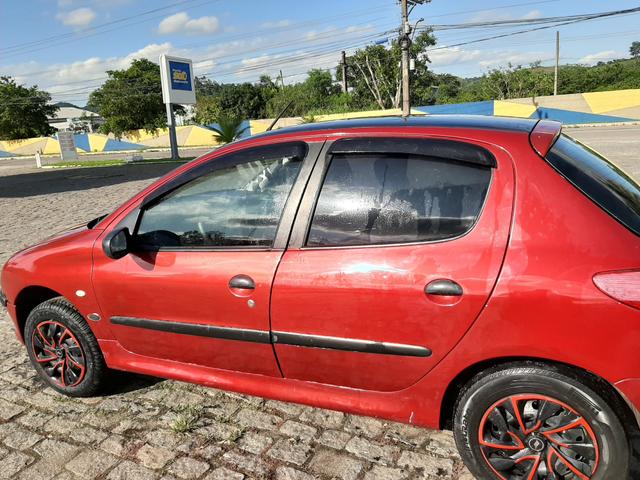 Vende-se carro - pegeout 206 - 04 portas -r$10.100
