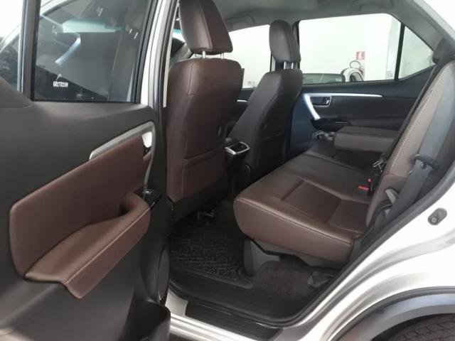Hilux SW4 2.8 SRX - 05 lug. Diesel 2017/2017 - Foto 14
