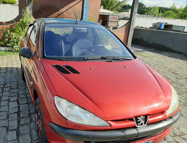 Vende-se carro - pegeout 206 - 04 portas -r$10.100 - Foto 4