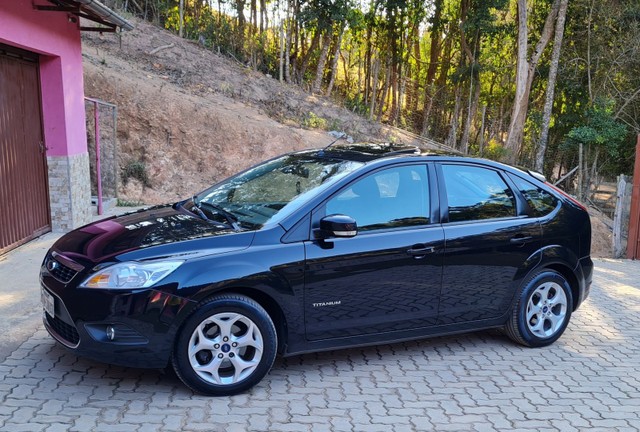 FOCUS TITANIUM 2013 AUTOMÁTICO COM TETO SOLAR