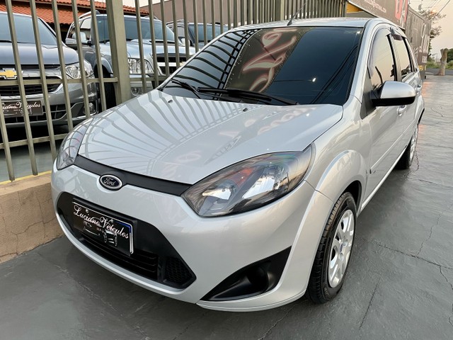 FIESTA 1.0 SE COM APENAS 40 MIL KMS ANO 2014