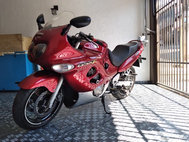 SUZUKI GSX 750F 2008