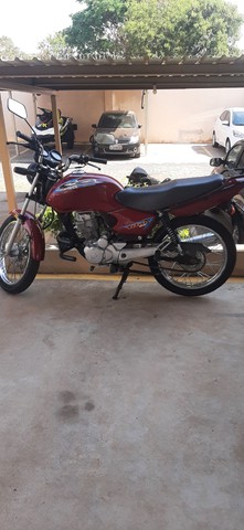 TITAN 125 COM PARTIDA ELÉTRICA E FREIO A DISCO ANO 2000