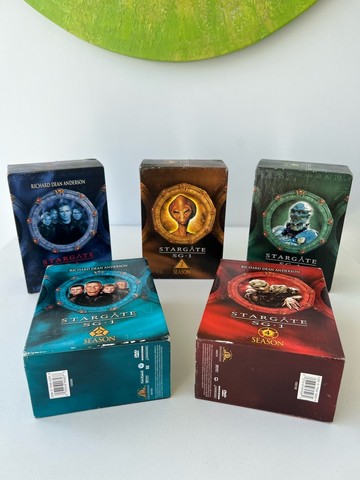 Box Dvd Stargate Sg.1 (3-4 e 7ª Temporadas ) 5 Dvds - R$90 cada