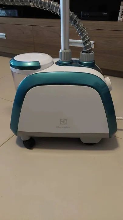 Passador de Roupa a Vapor Electrolux - Foto 2
