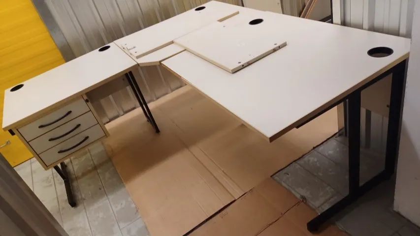 Mesa Grande em L* Giroflex