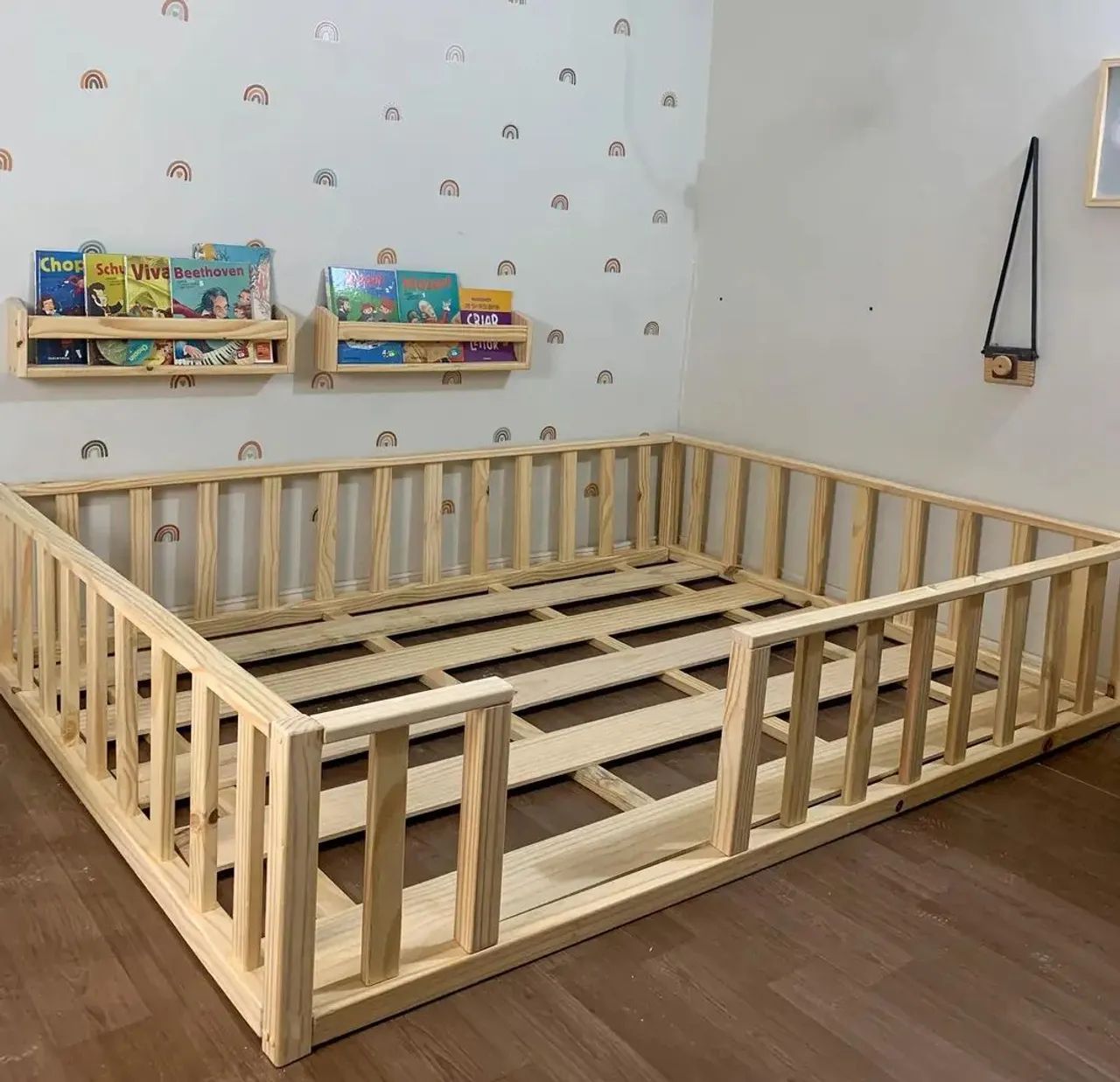 Cama infantil Montessori com grade de proteção  - Foto 2