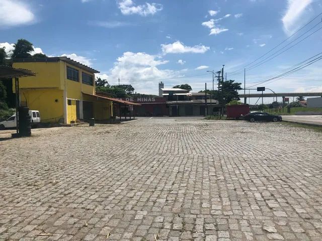 Área na Dutra em Itatiaia com 3750m.