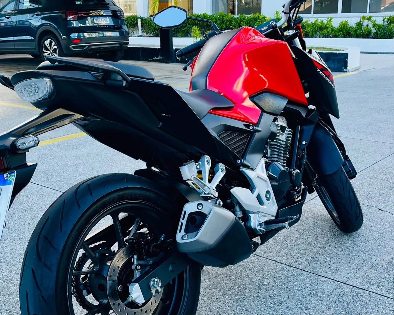 HONDA CB 300F TWISTER ABS - Emplacada 2025 - Foto 3