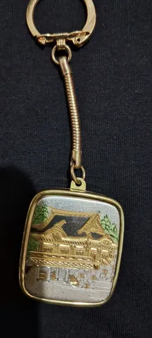 SANKYO Antigo e Raro Chaveiro Japonês