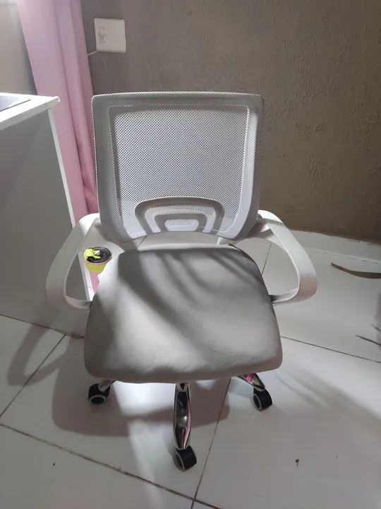 Cadeira de Escritório Giratória com Rodinhas - Foto 3