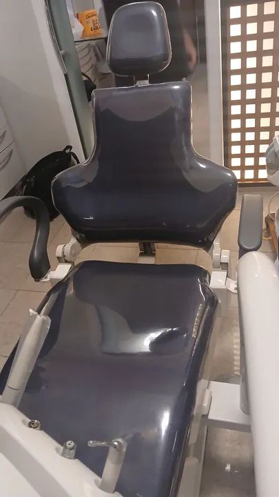 Cadeira Odontológica sem refletor e sem equipo.sada