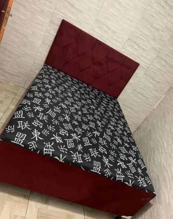 Cama com cabiceira 