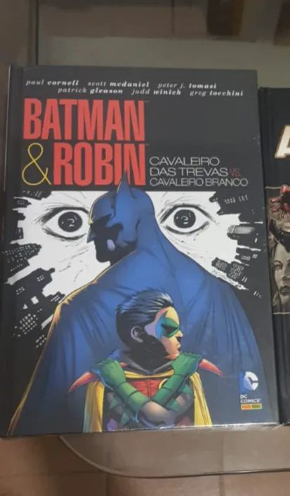 Batman & Robin - Cavaleiro das Trevas Vs. Cavaleiro Branco - Novo e lacrado