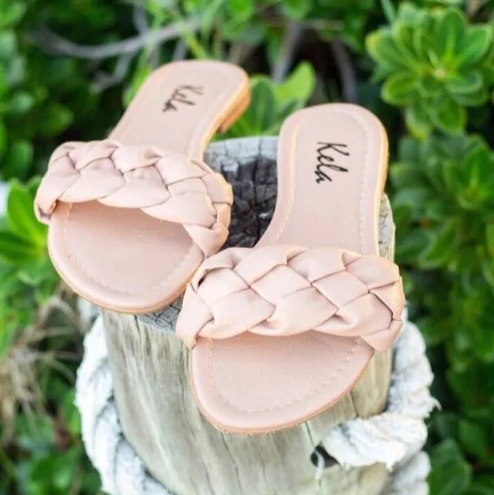 Kit 23 pares de rasteirinhas variadas - Foto 4