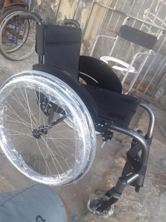 Cadeira de rodas de alumínio  - Foto 2